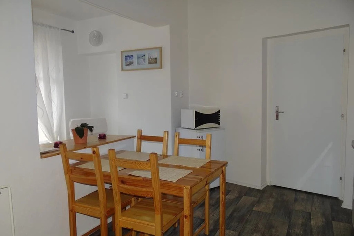 Room 2 of 17