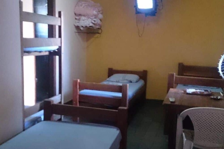 Room 3 of 8