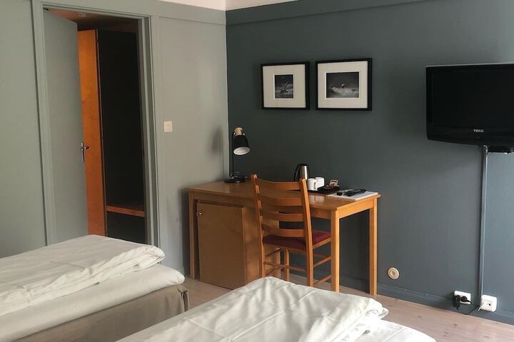 Room 12 of 86