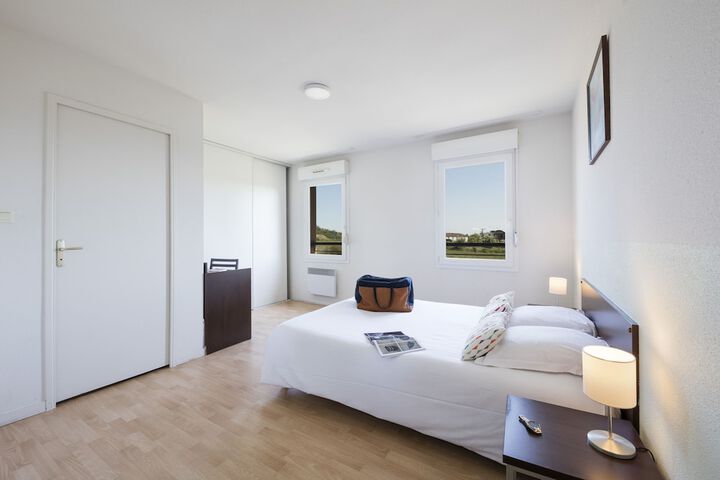 Room 5 of 62