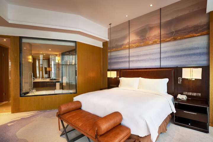 Room 63 of 100