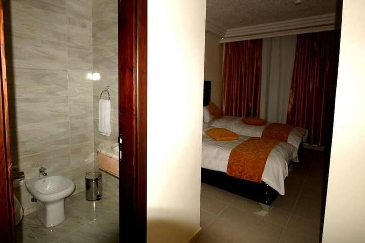 Room 14 of 78