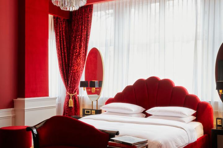 Room 29 of 83