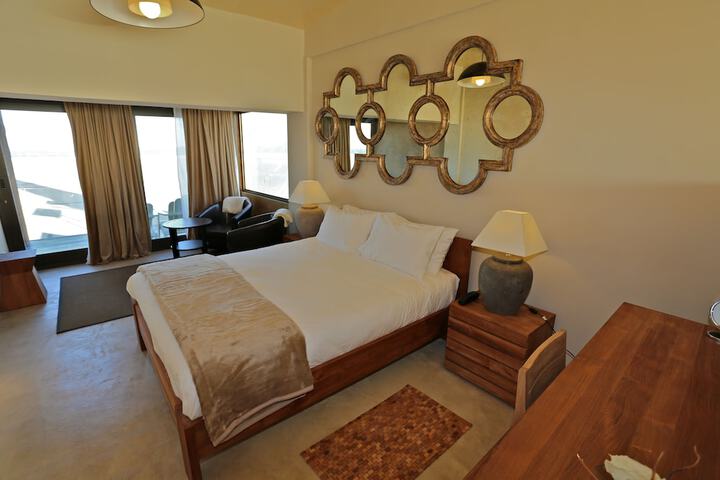 Room 8 of 40