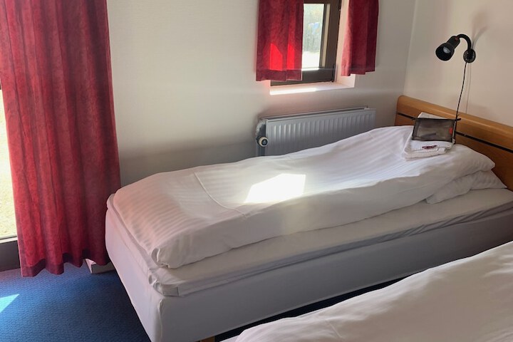 Room 16 of 53