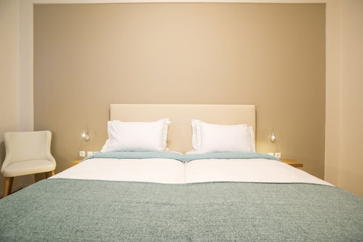 Room 10 of 35