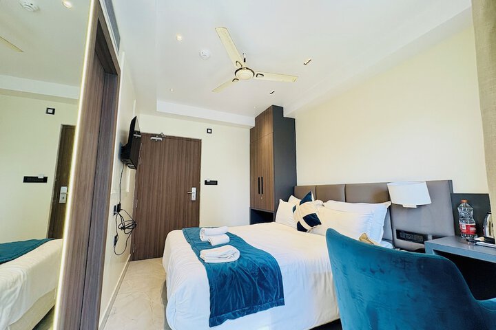 Room 21 of 50