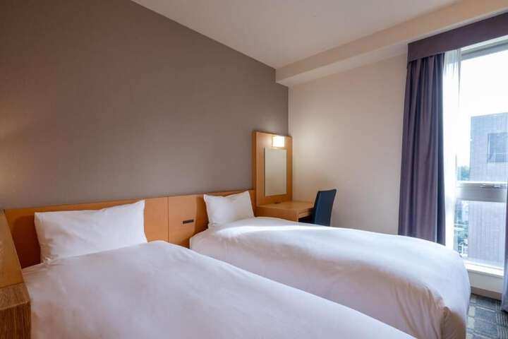 Room 2 of 14