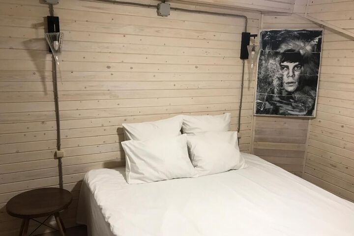 Room 34 of 47