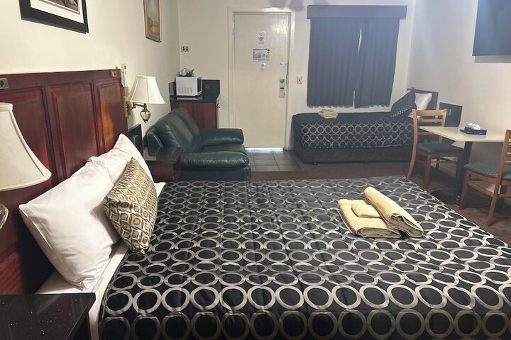 Room 12 of 58