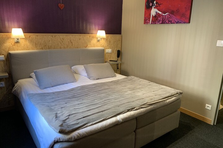 Room 25 of 91