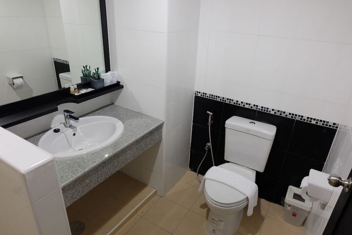 Room 15 of 26