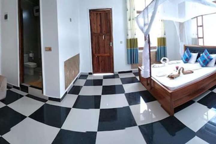 Room 12 of 135