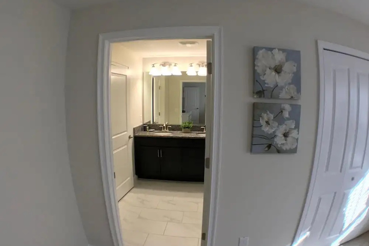 Room 2 of 24