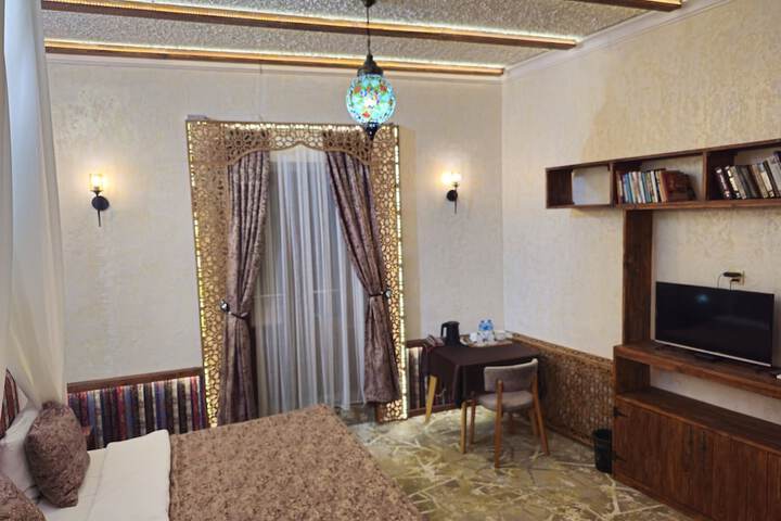 Room 17 of 140