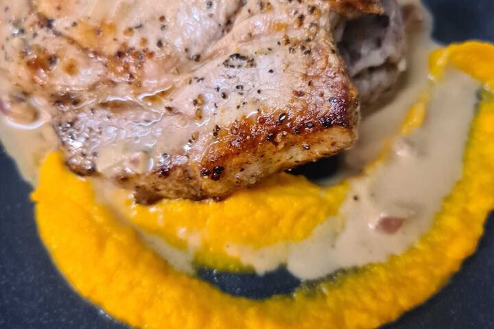 Dining 4 of 7