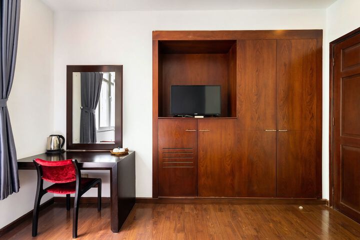 Room 21 of 49
