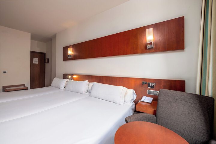 Room 27 of 59