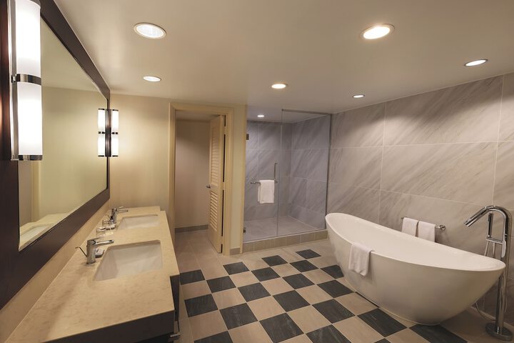 Room 40 of 131