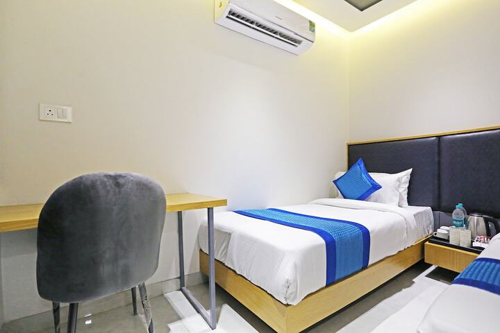 Room 18 of 54