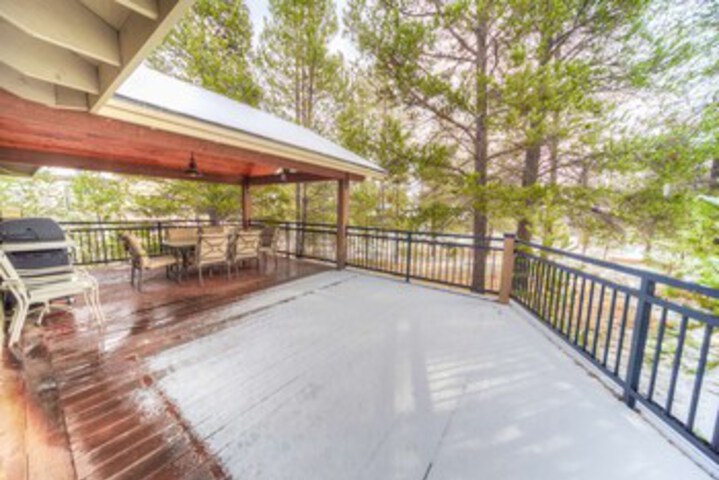 Terrace/Patio 2 of 18