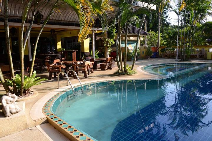 Pool Hotel