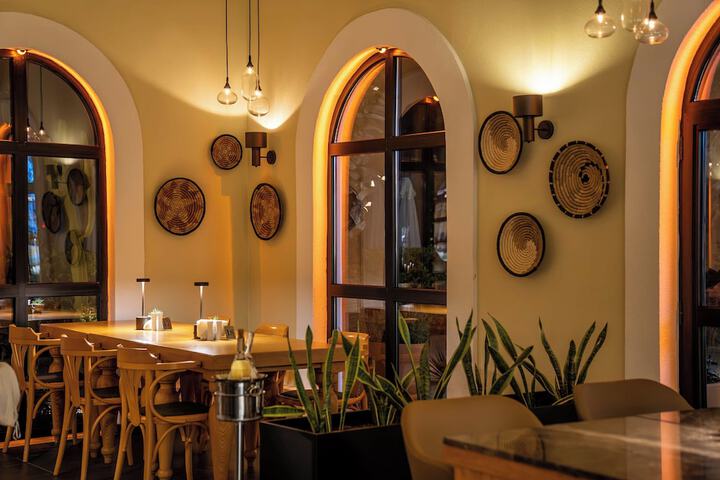 Dining 224 of 303