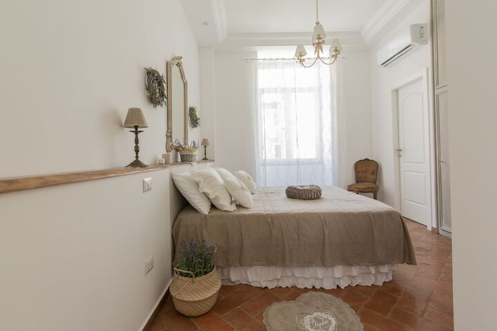 Room 15 of 43
