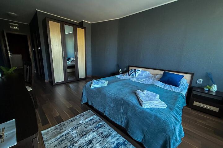 Room 16 of 43