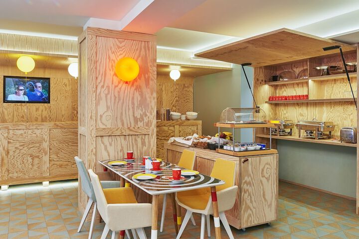 Breakfast/Coffee Service 53 sur 60