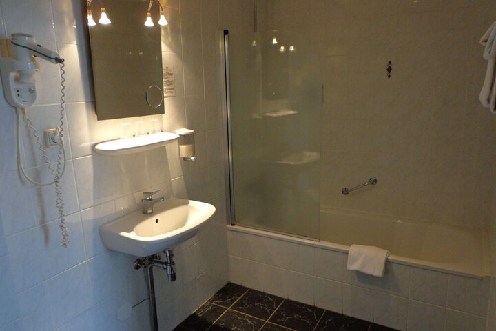 Room 20 of 51