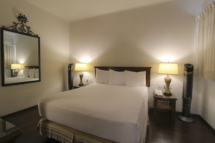 Room 7 of 50