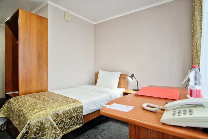 Room 19 of 49