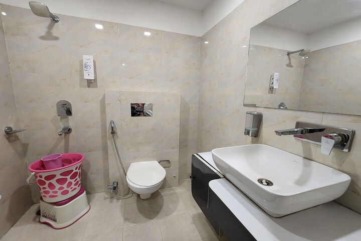 Room 20 of 28