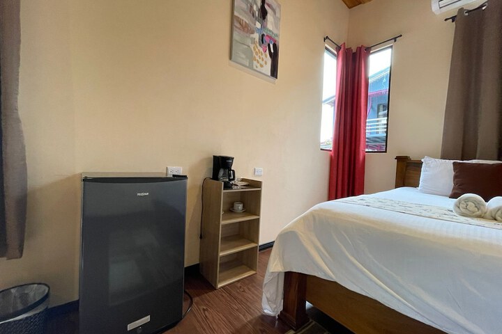 Room 8 of 43
