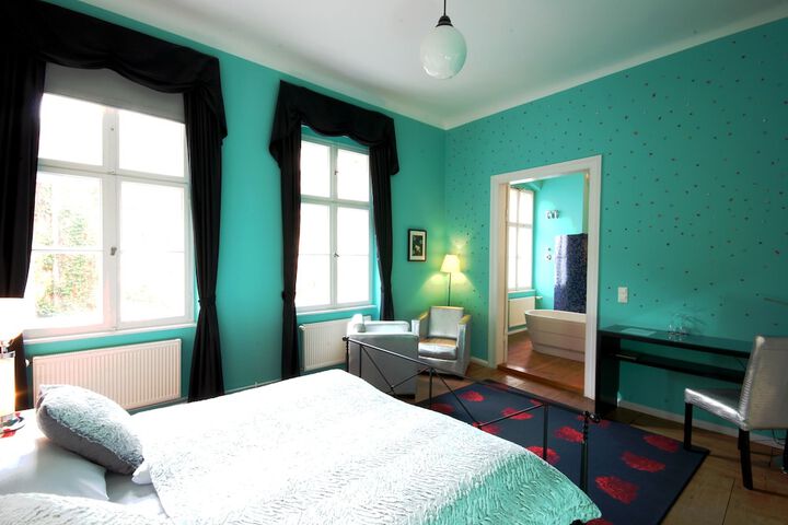 Room 35 of 54