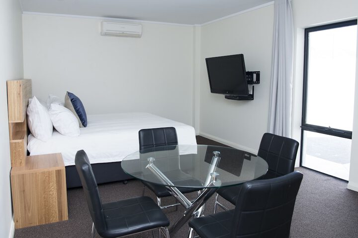 Room 4 of 26