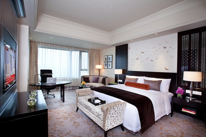 Room 14 of 64