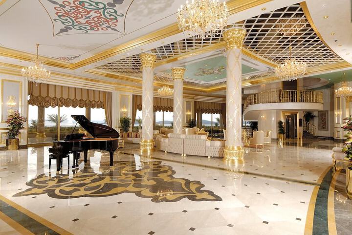Hotel Lobby