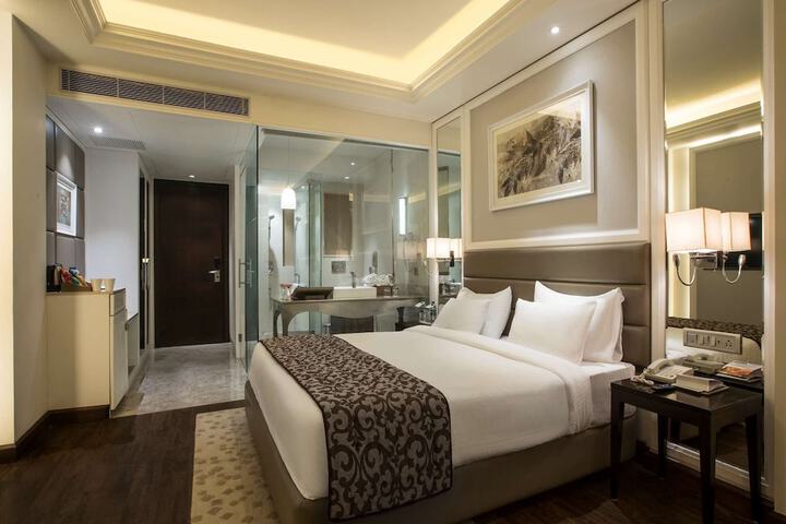 Room 19 of 42