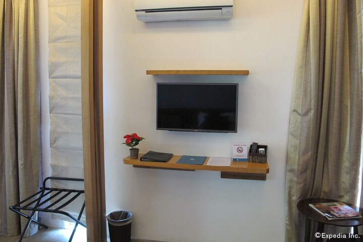 Room 16 of 90