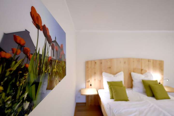 Room 8 of 42