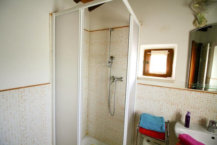 Room 78 of 186