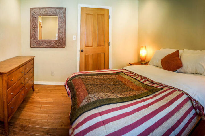 Room 5 of 38