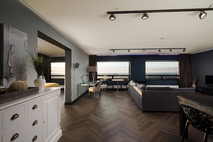 Room 11 of 56