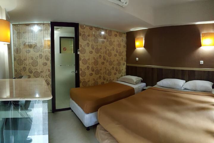 Room 6 of 44