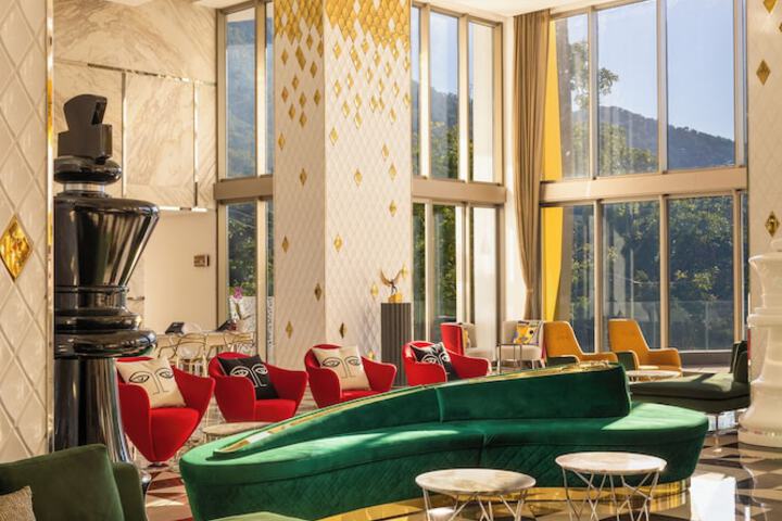 Guest Lobby