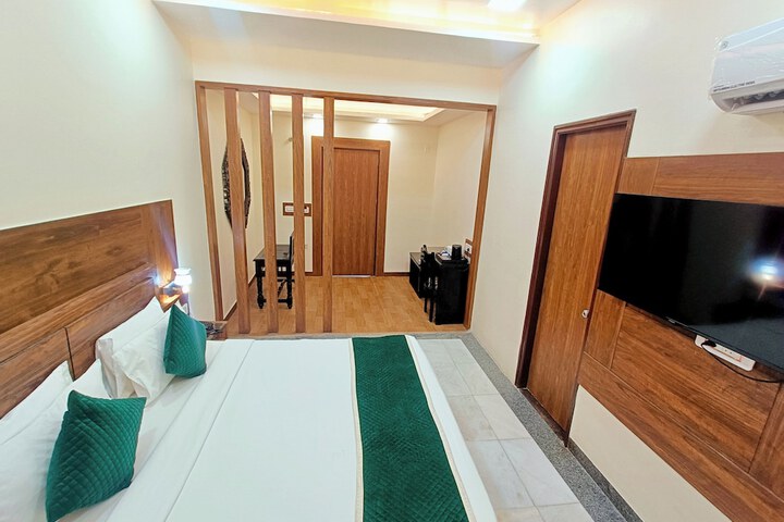 Room 15 of 71