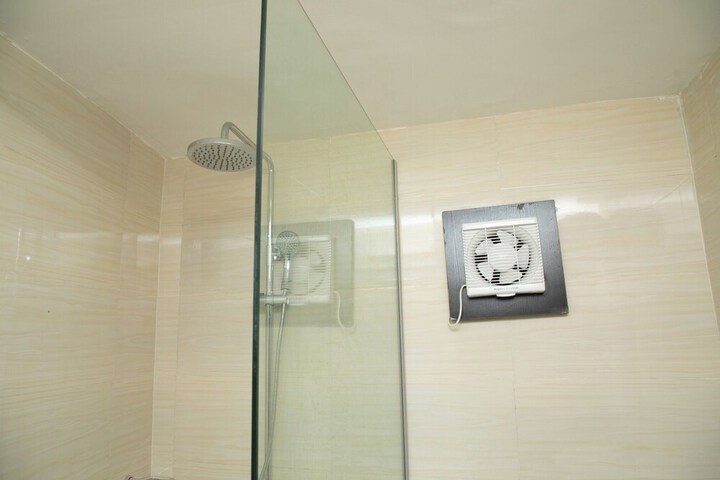 Room 32 of 63