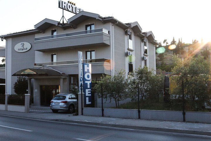 Hotel 26 of 28